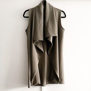 LONGLINE Crepe Vest